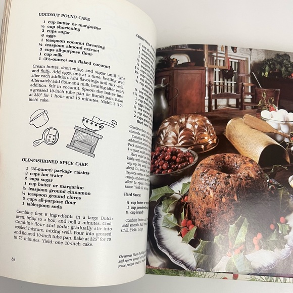 1982 Christmas With Southern Living Hardcover Book Recipes Decorating & Patterns - Picture 13 of 16